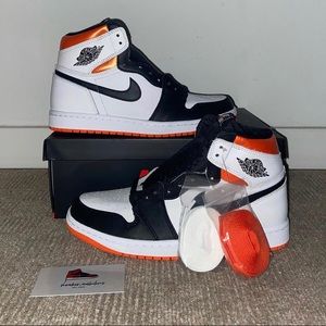 SOLD ❌ Jordan 1 Electro Orange Size 8